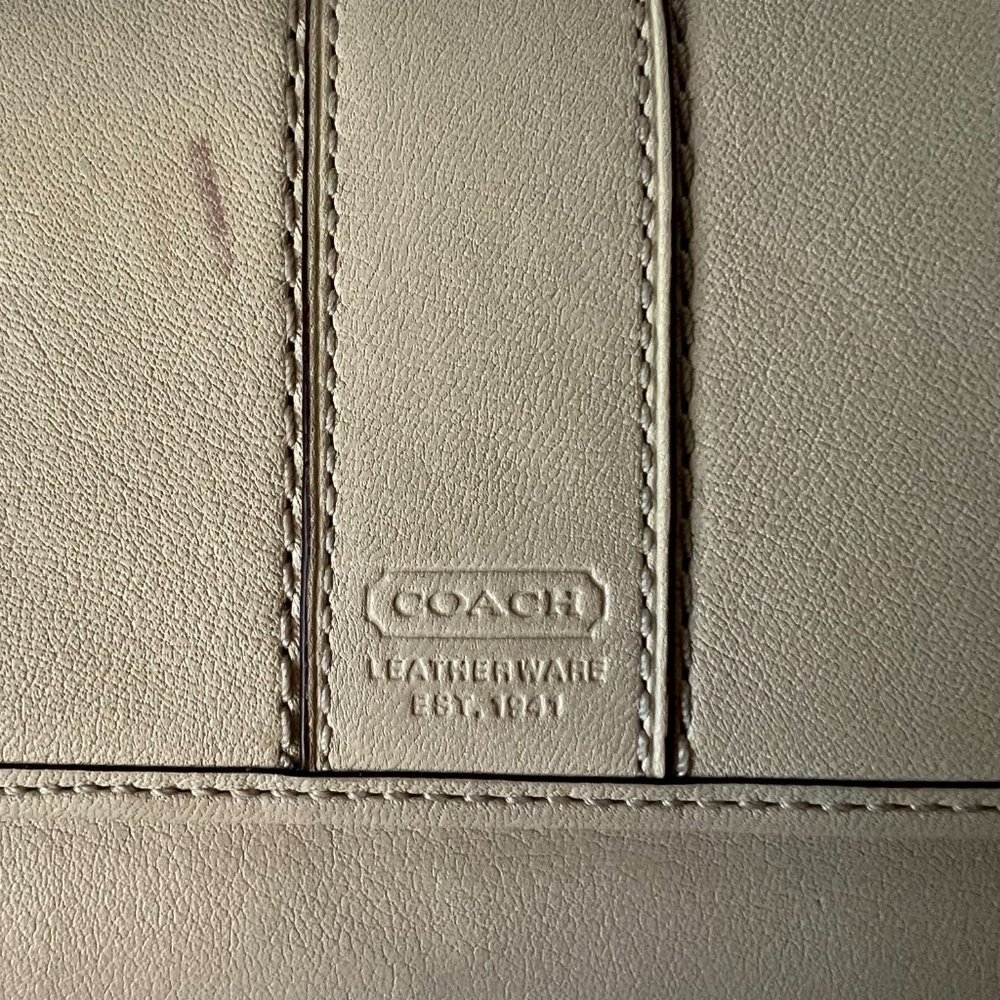 COACH Hamilton Tri-Fold Leather Wallet - New w/ Defects - Picture 4 of 9